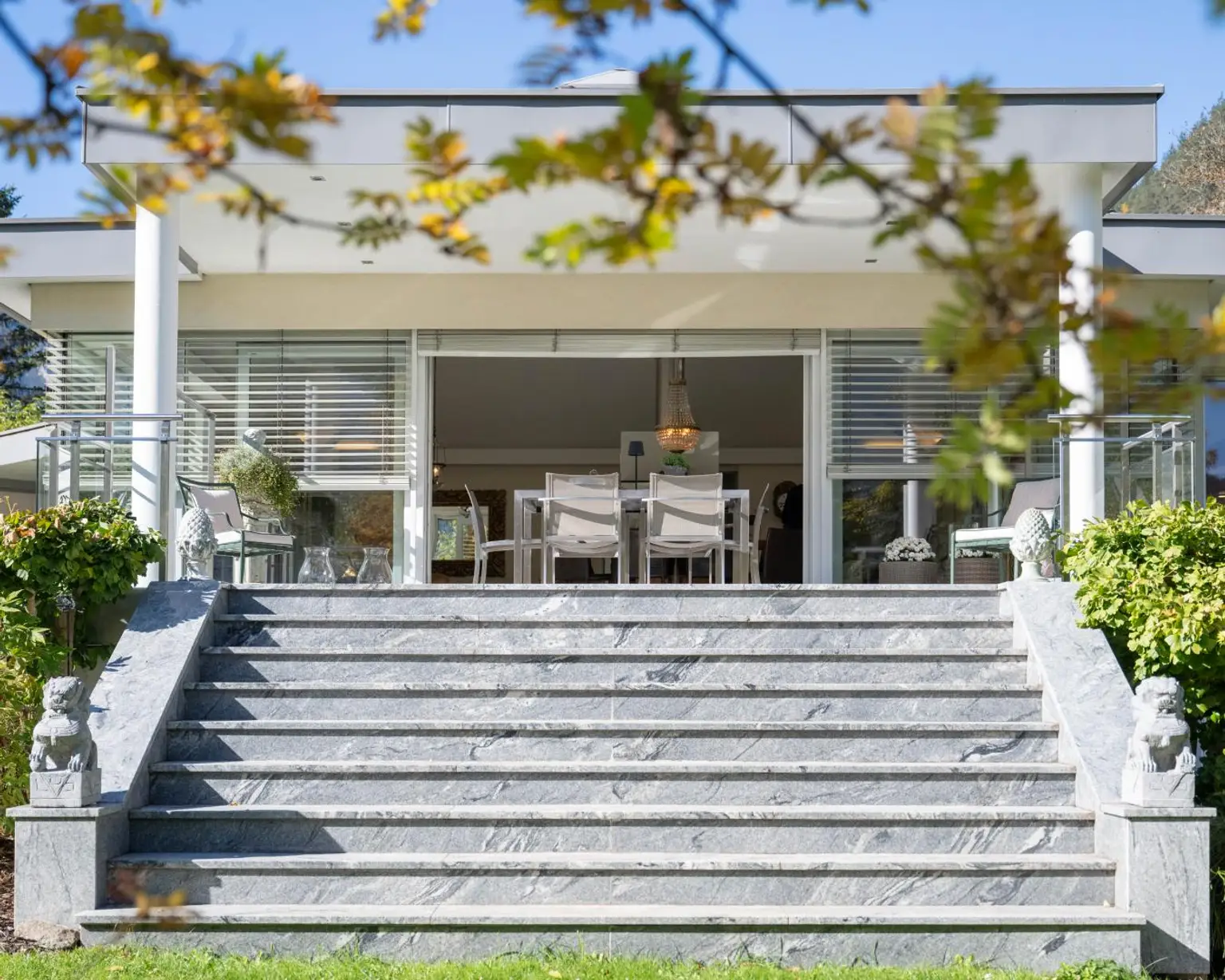 NEU!   Ein Haus am See - das besondere Juwel in ruhiger Bestlage