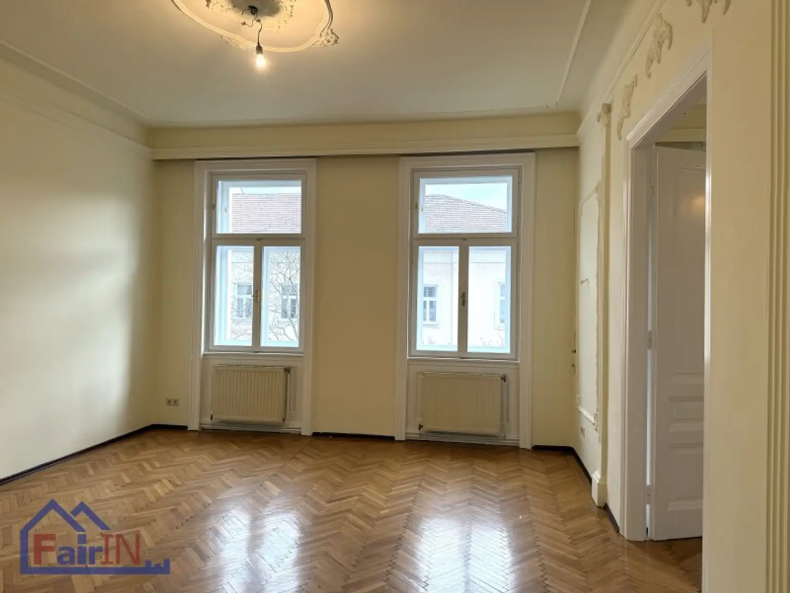 NEU PREIS***ZU VERKAUFEN***Altbaucharme trifft Stadtleben – großzügige 4-Zimmer-Wohnung  nahe Rochusmarkt***