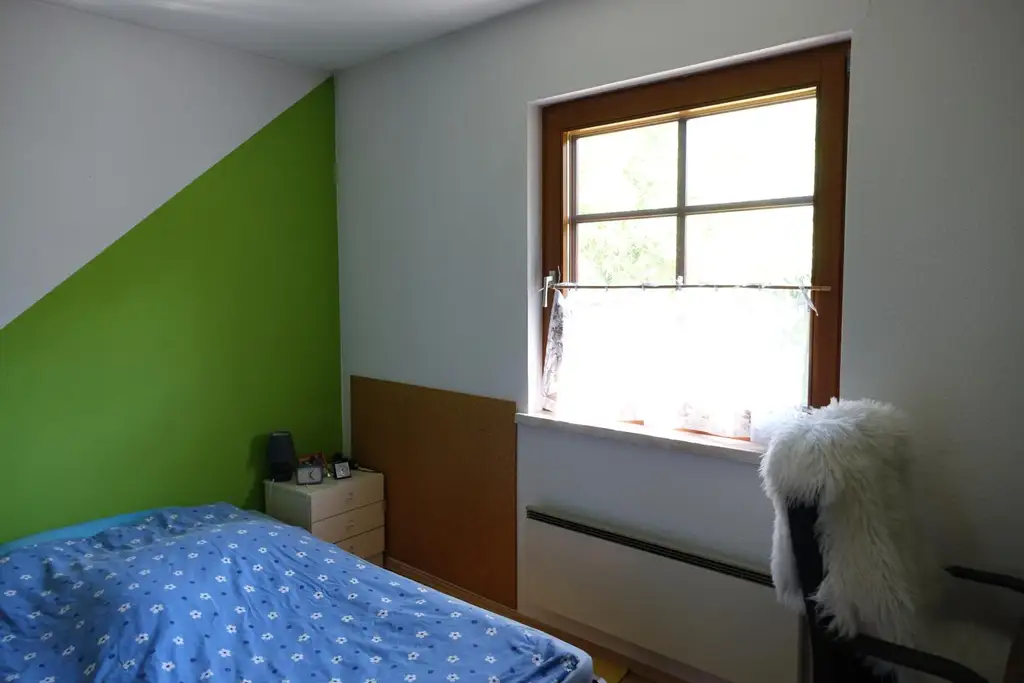 Geräumiges Einfamilienhaus, vollunterkellert, mit sehr schönem Garten!