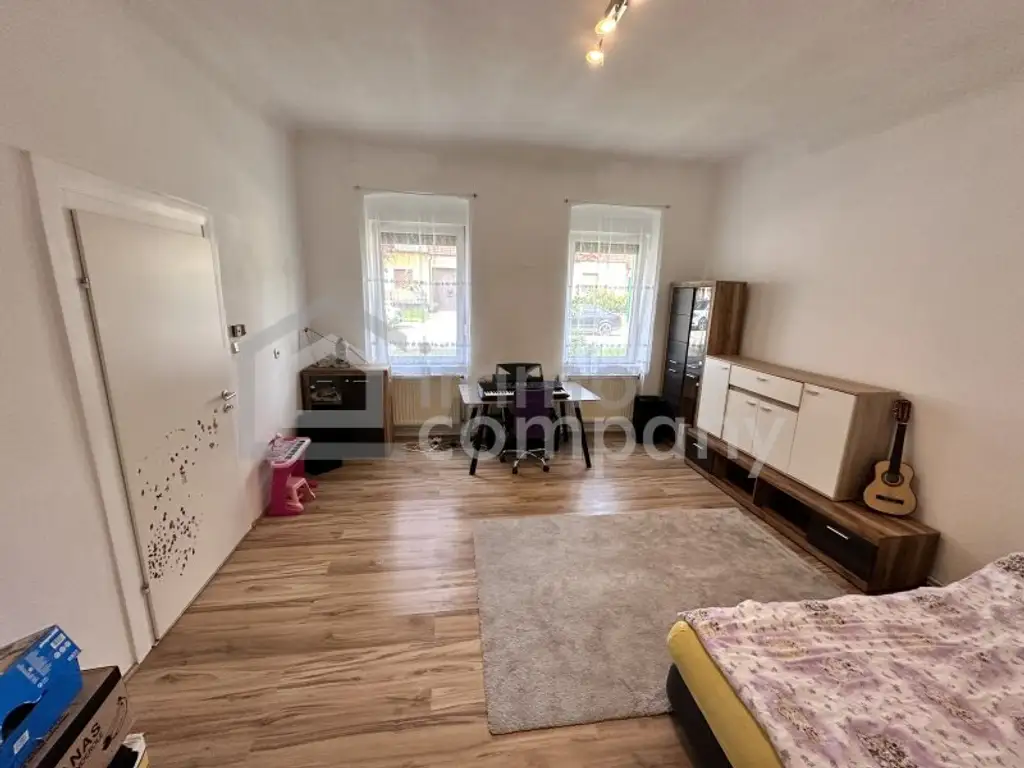 Einfamilienhaus in Schönkirchen-Reyersdorf: 5 Zimmer, Garten, Baugrund – Ihr neues Zuhause!