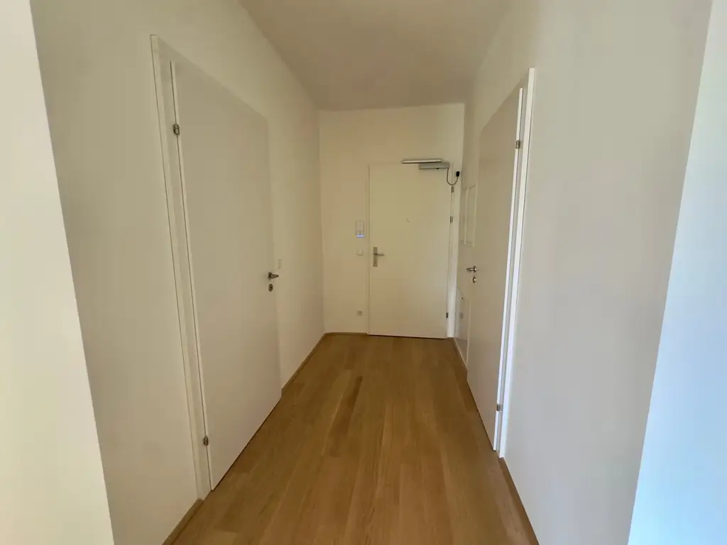 Provisionsfrei: Gerasdorfer Straße - Erstbezug 3 Zimmer Wohnung mit 60m2 Garten: Von der Sonne geküsst