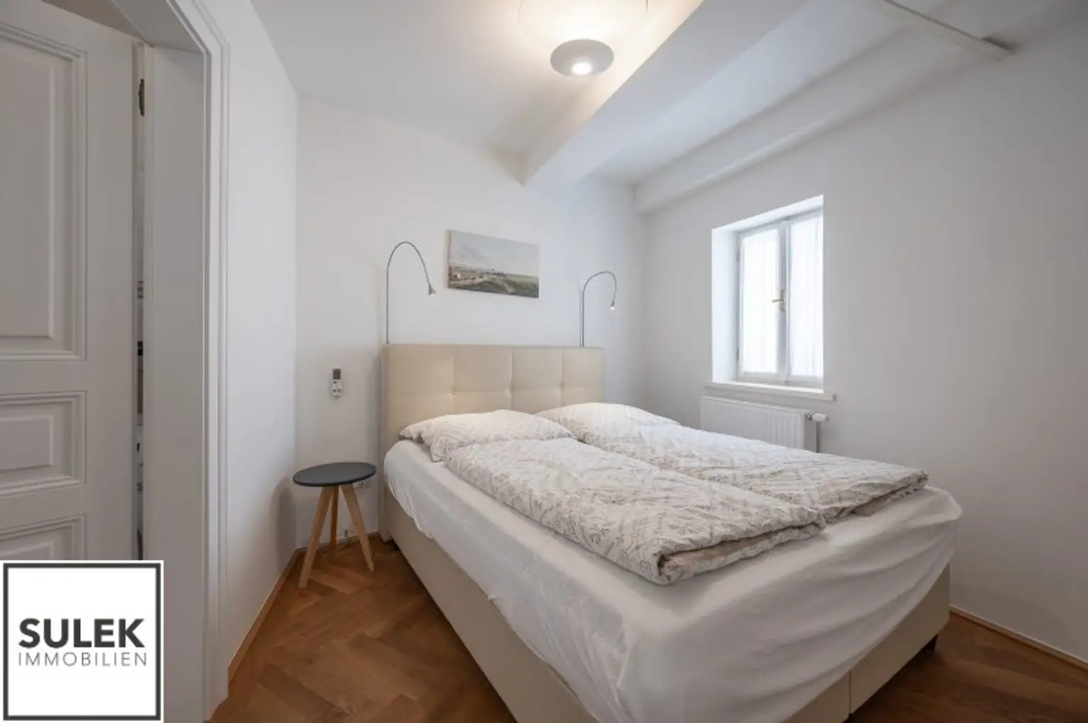 voll möblierte 2 Zimmer DG-Wohnung in Bestlage // Nähe Graben - Stephansdom