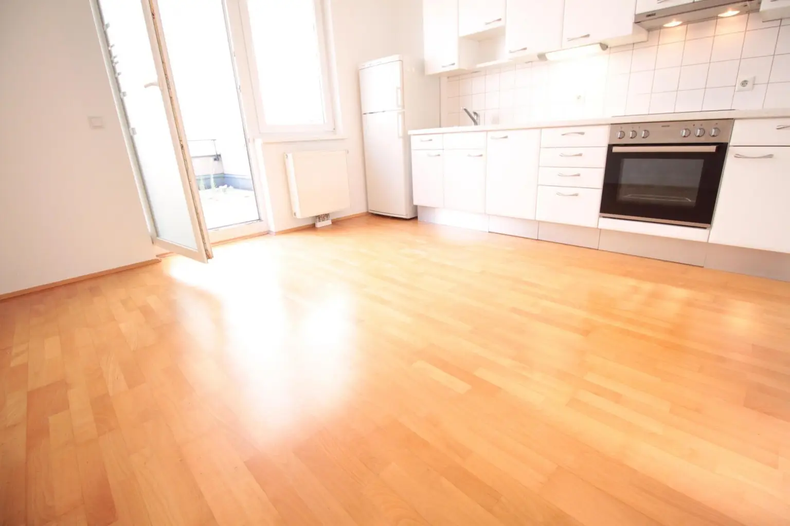 Küche mit Essbereich