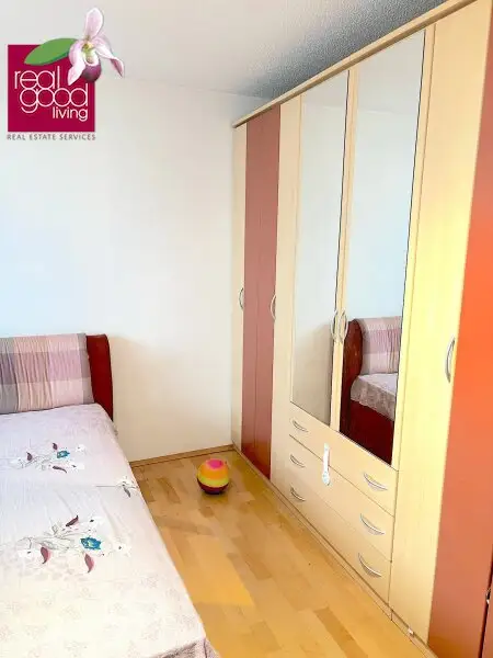 2‑Zimmer‑Wohnung mit Loggia beim Westbahnhof – ruhige Innenhoflage, voll möbliert
