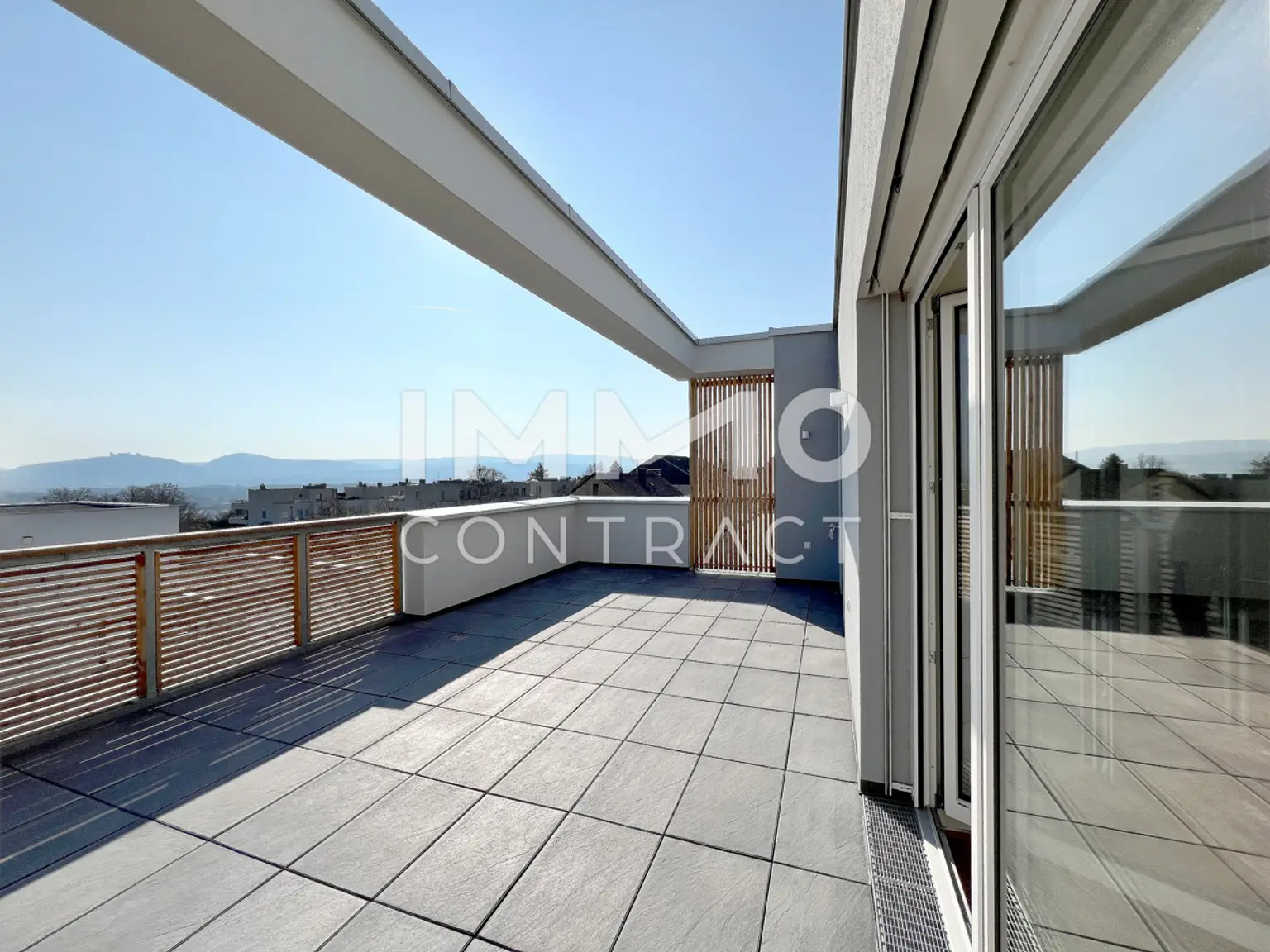 KREMSER WOHNDOMIZIL
3Zi- 84qm- Penthouse-Eigentum 
Lift, Tiefgarage, in beliebter Grünruhelage