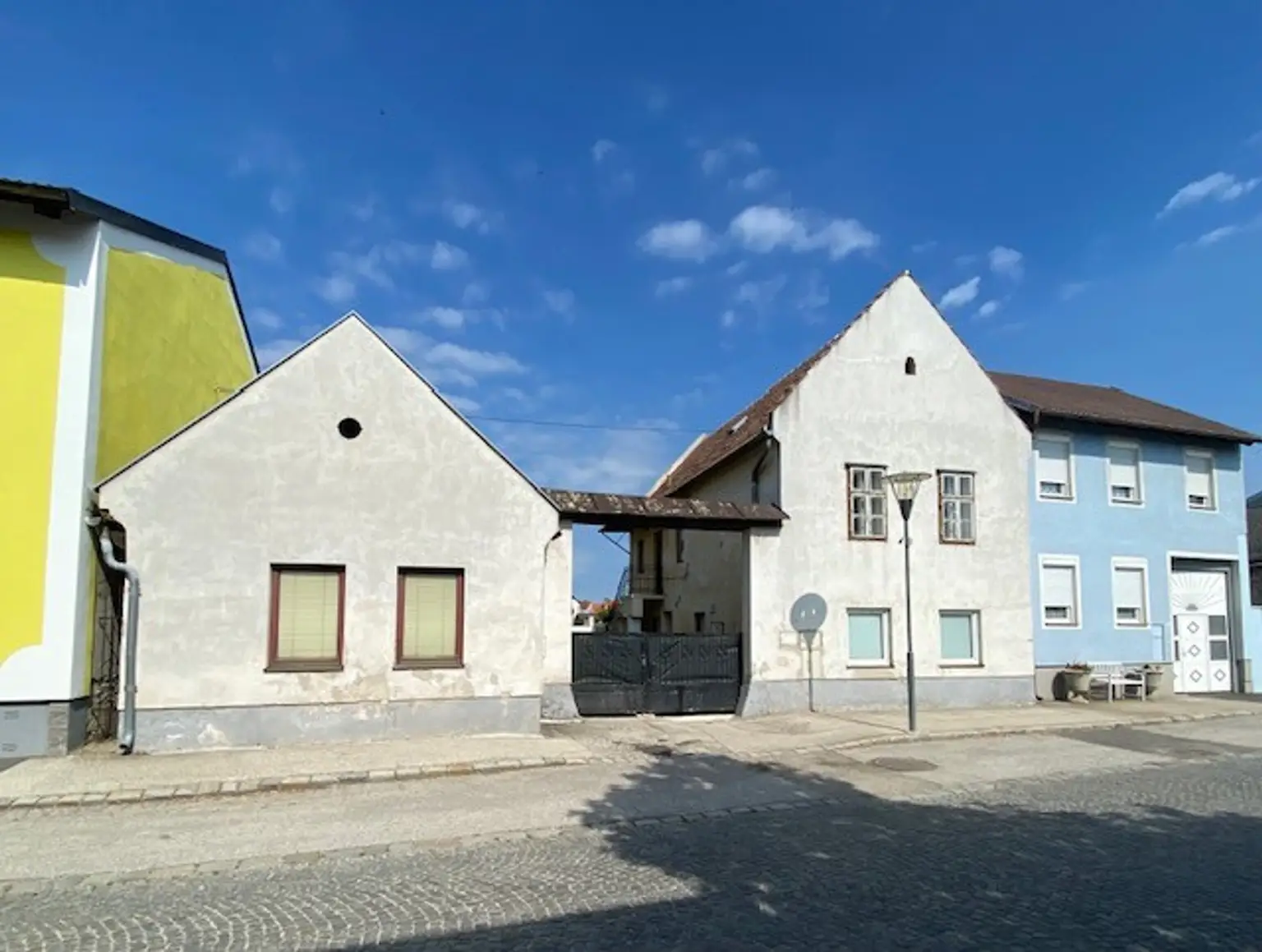Straßenansicht