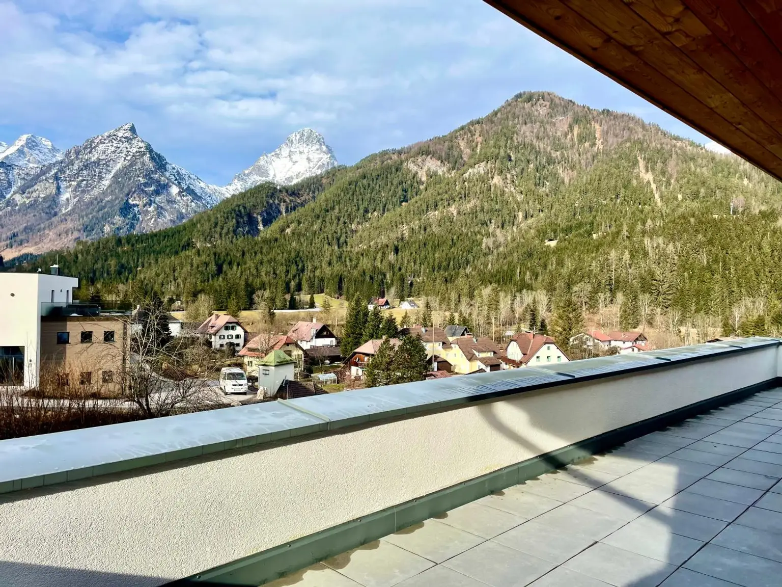 DIE AUSSICHT GENIESSEN und mit dem LIFT ins PENTHOUSE