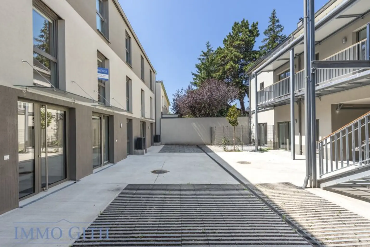 EXKLUSIVES TOWNHOUSE MIT GARTEN, PV-ANLAGE & DESIGNAUSSTATTUNG ZU KAUFEN – WIEN DIREKT VOR DER TÜR