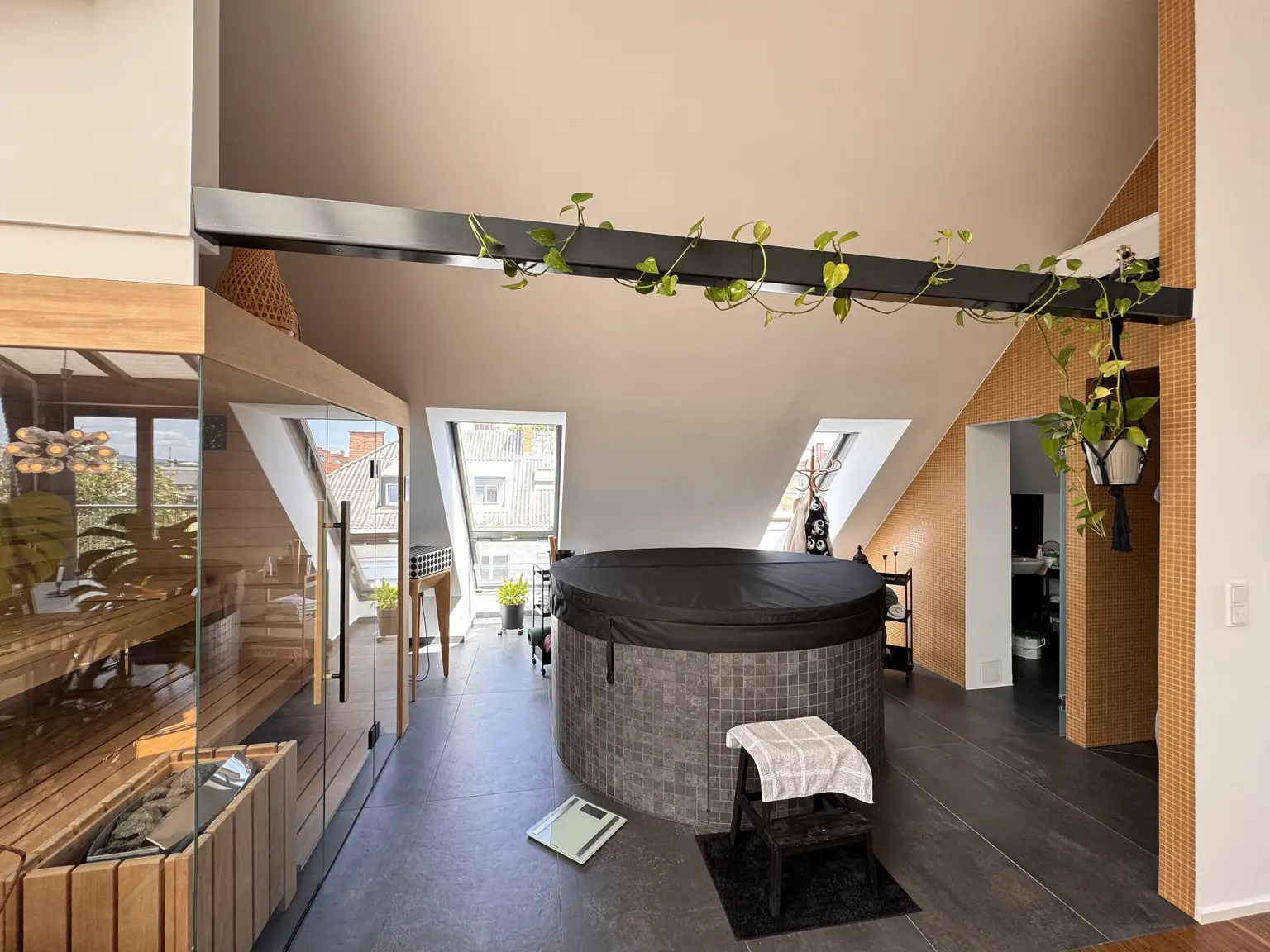 Badezimmer im Obergeschoß