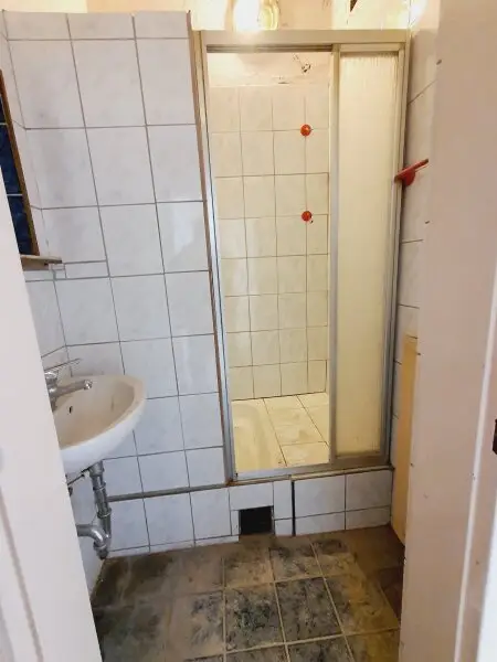 4-Zimmer - WG geeignet - Nähe U1/Messe/WU