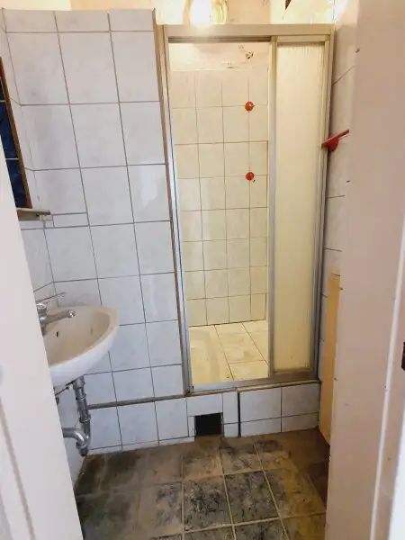 4-Zimmer - WG geeignet - Nähe U1/Messe/WU