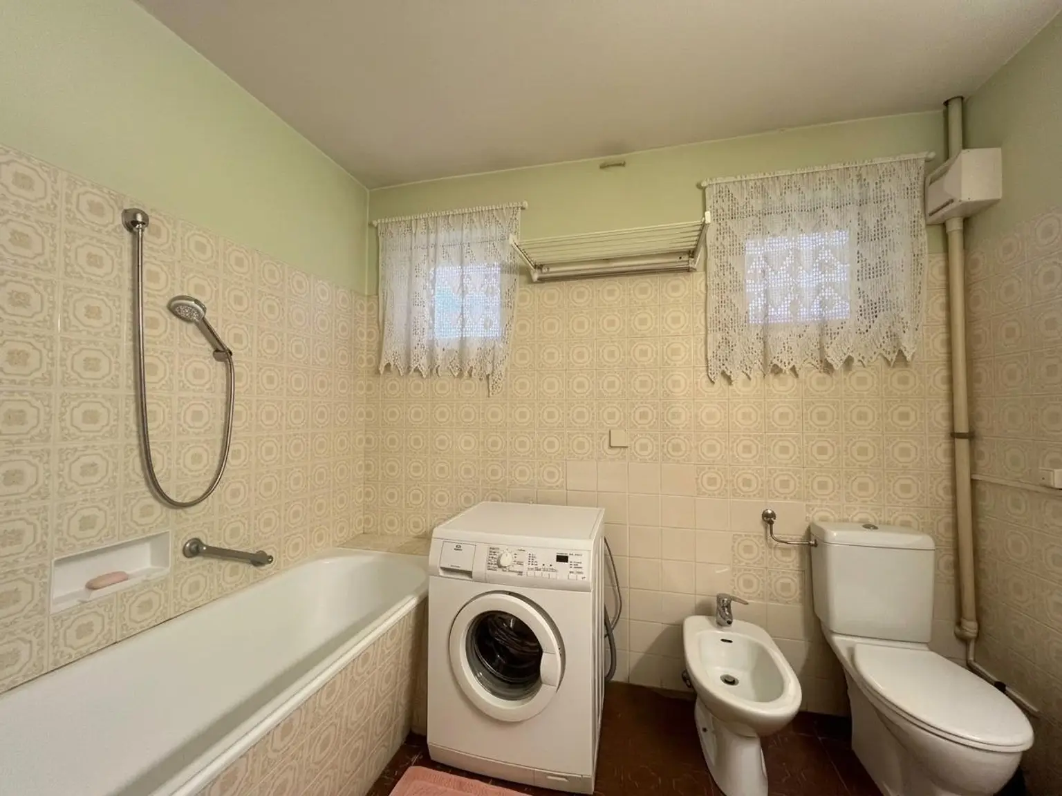 Badezimmer - Wohneinheit 2