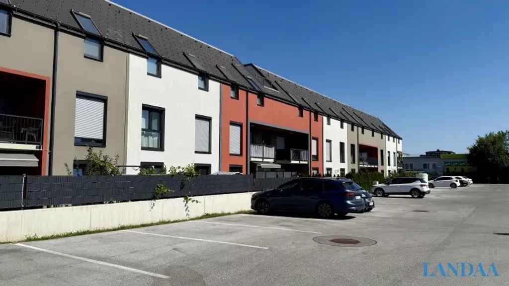 Ihre neue Traumwohnung mit großzügiger Dachterrasse plus 2 Autoplätze