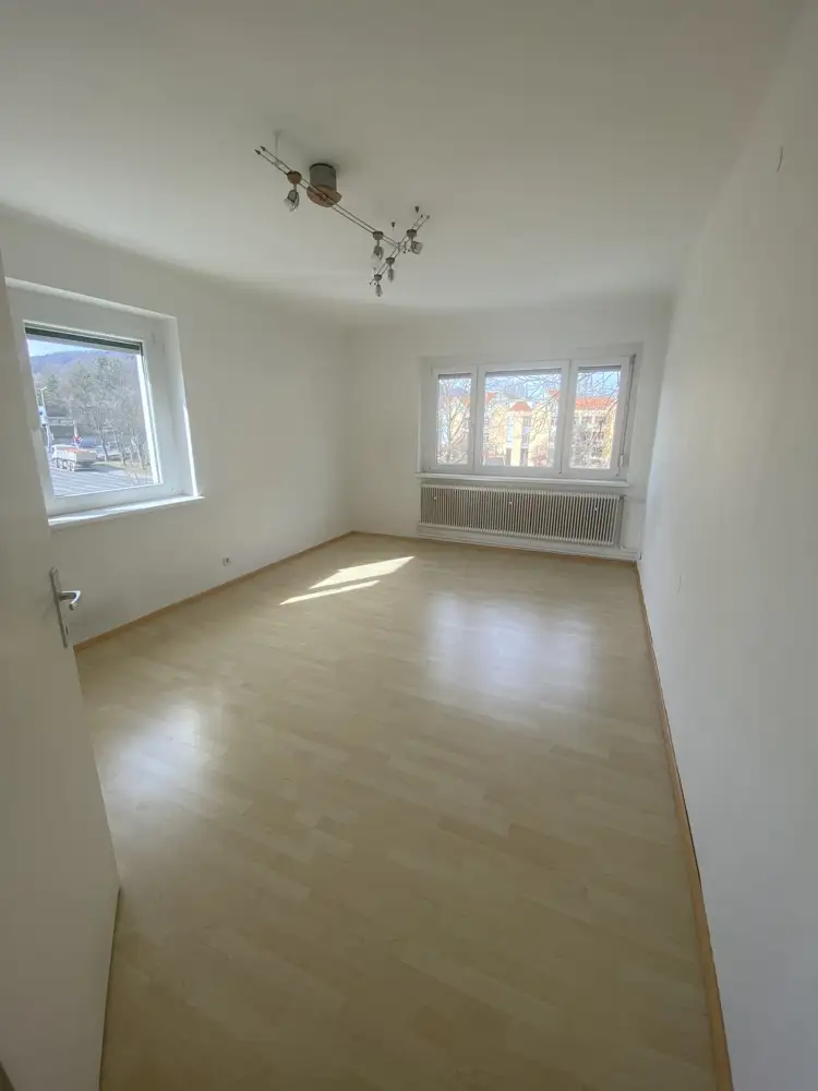 Erstbezug nach Kernsanierung – sonnige 3-Zimmer-Wohnung im Bezirk Lend!