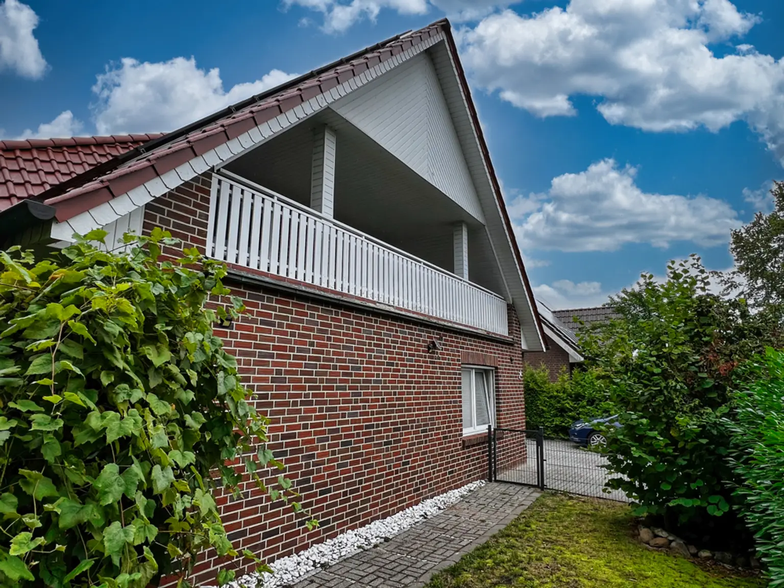 Viel Platz für Ihre Zukunft! Einfamilienhaus mit Einliegerwohnung!