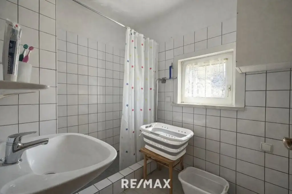 *** Charmantes teilsaniertes Landanwesen mit 10.978 m² Grund – Ruhe, Natur und vielseitige Nutzungsmöglichkeiten nur wenige Minuten zum grünen See ***