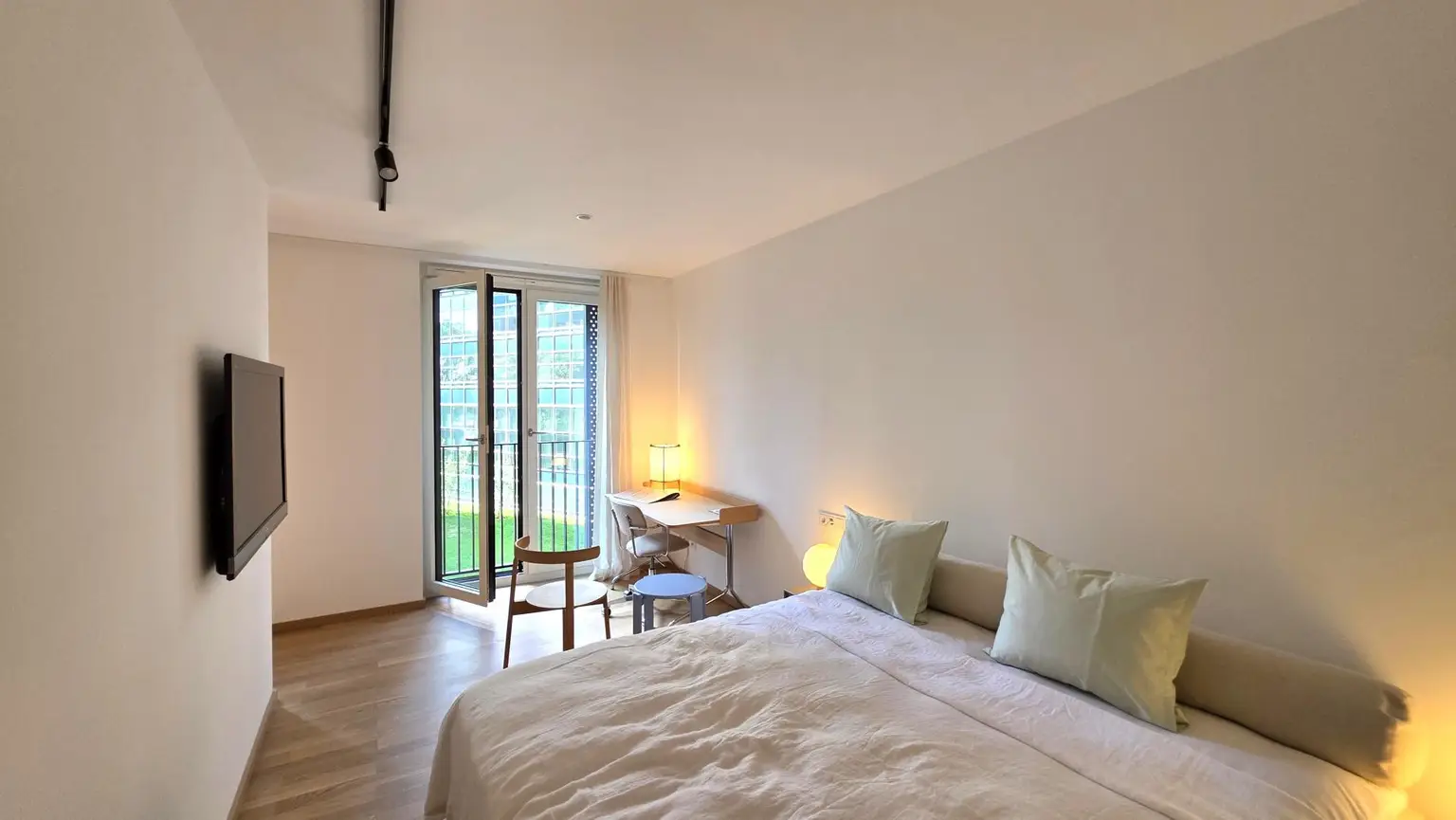 17.OG!!! 3-Zimmer + MEGA Terrasse bei der UNO-City!! ERSTBEZUG  DC-FLATS!!