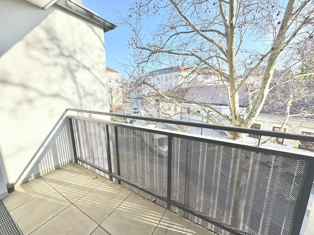 LOGGIATRAUM | OPTIMAL AUFGETEILTE, HELLE 2 ZIMMER | GARAGENPLATZ INKLUSIVE | TOPLAGE IN HOLLABRUNN