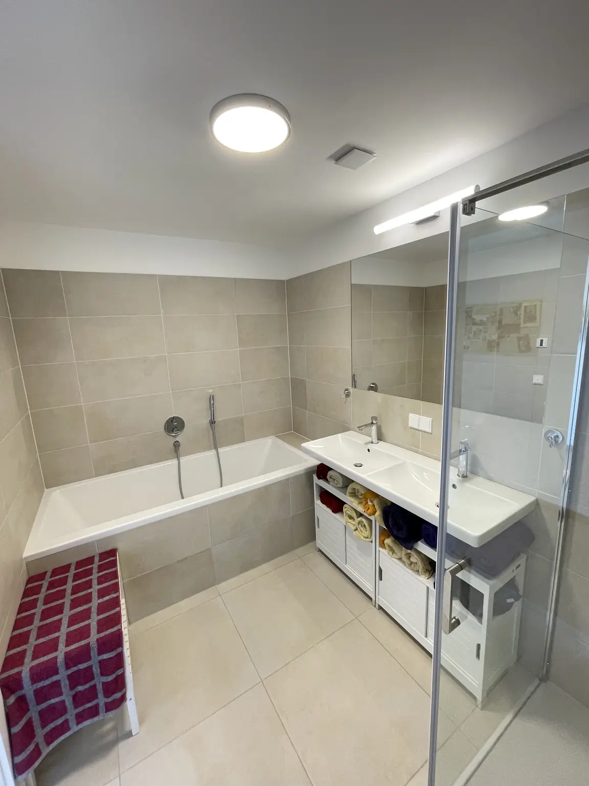 Helio Tower - 3 Zimmer - 31.Etage - Balkon mit sensationellem Blick über Wien!