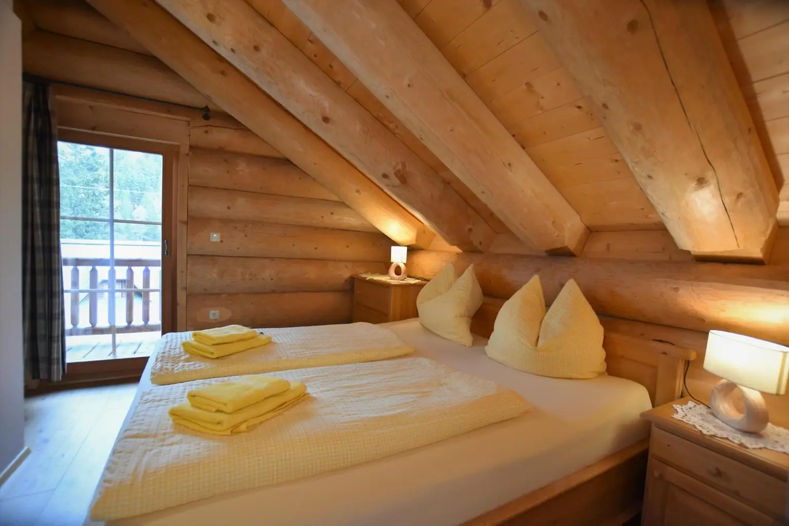 OG Schlafzimmer II Blick Balkon