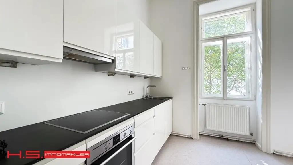 GRÜNDERZEITJUWEL - STILWOHNUNG IN SUPERLAGE - PERFEKTER  GRUNDRISS MIT GRÜNBLICK - 3. WOHNETAGE