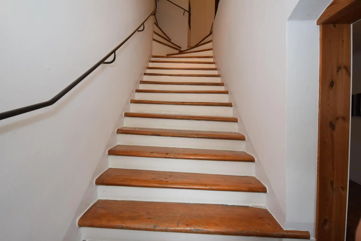 Treppe ins Obergeschoß