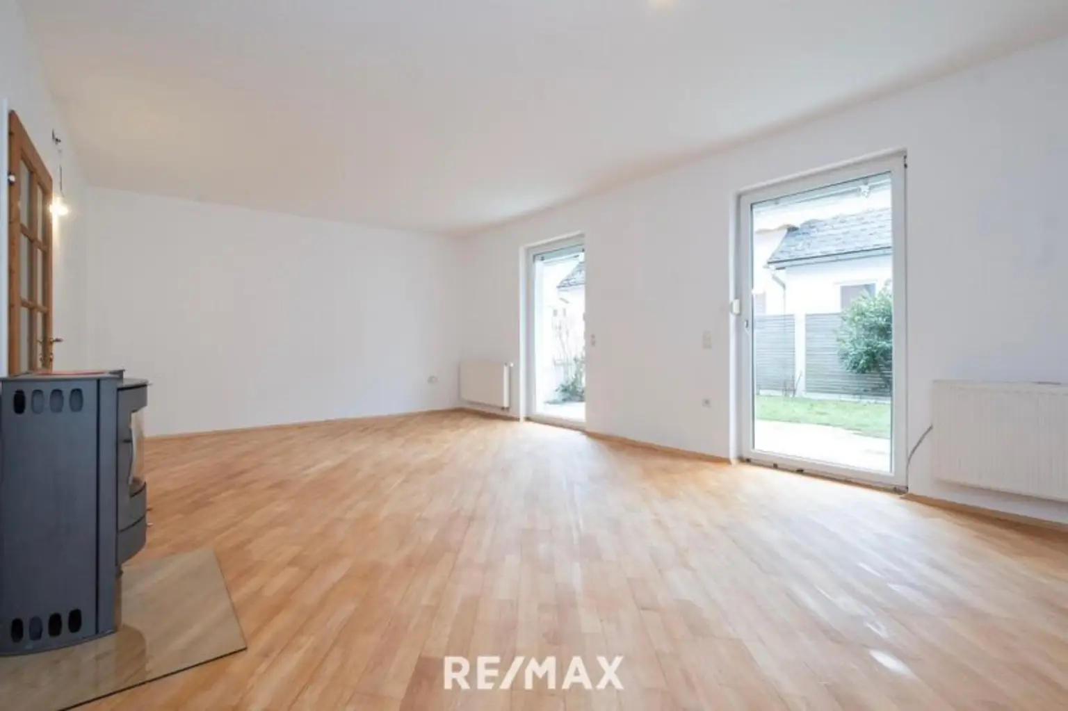 Wohn- und Essbereich 3 mit Ausgang  zum Garten