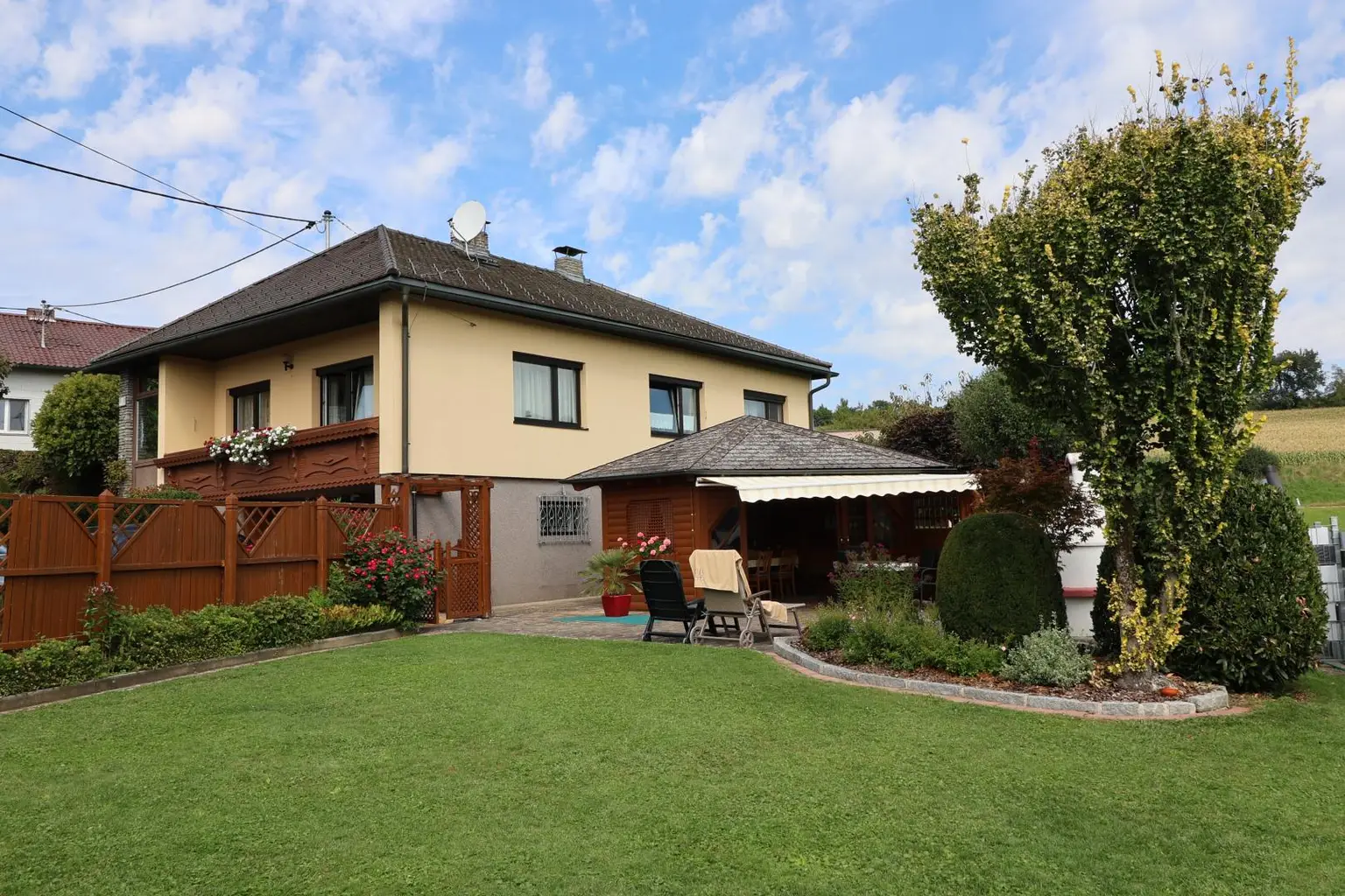 Gepflegtes Haus in ländlicher Lage