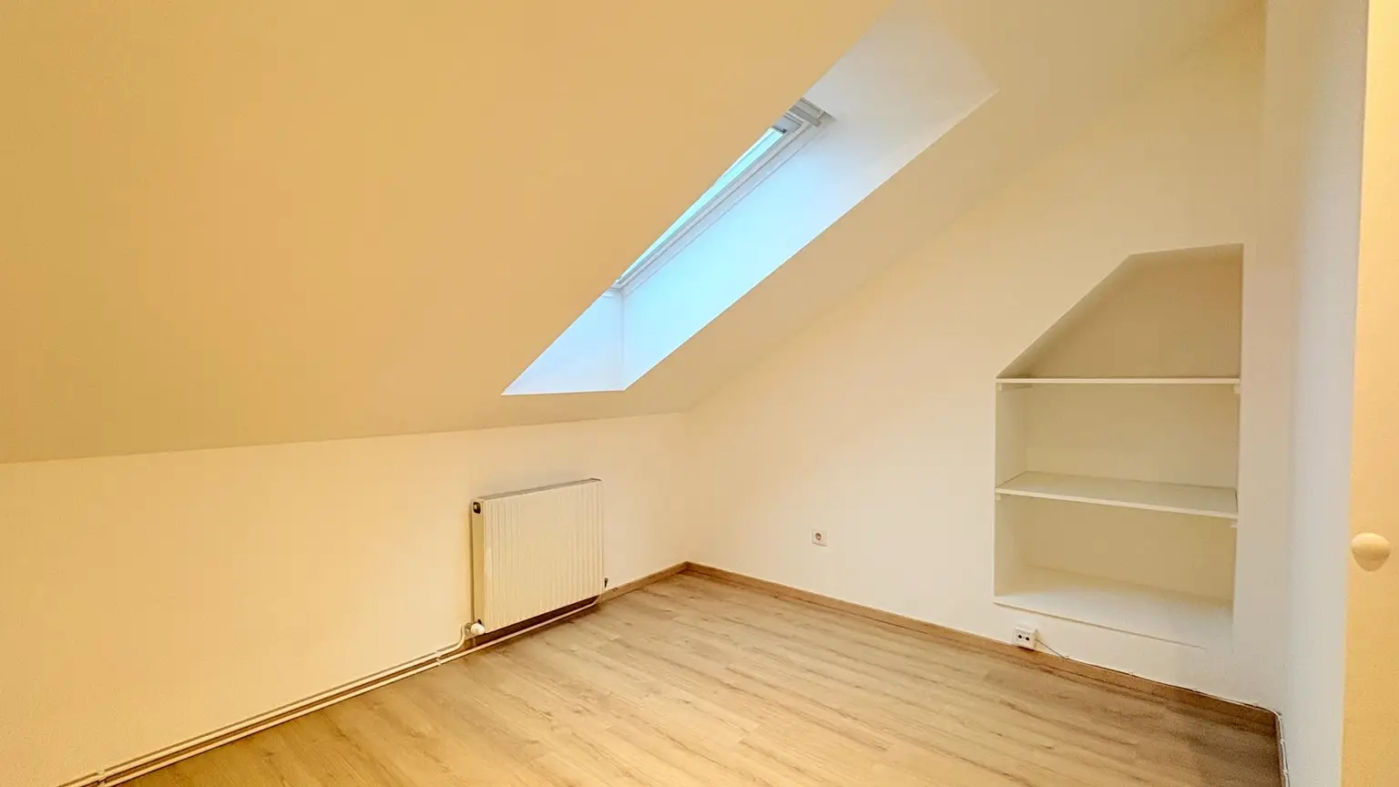Freier Himmel über dem Servitenviertel/Clusiusgasse ca. 73 m2 mit Terrasse!
