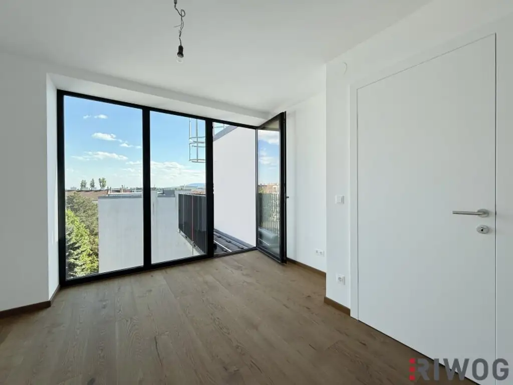 3-Zimmer Dachgeschoss-Maisonette Wohnung mit Balkon und südseitiger Innenhofterrasse | Schönbrunn-/Glorietteblick | Fernwärme | ERSTBEZUG