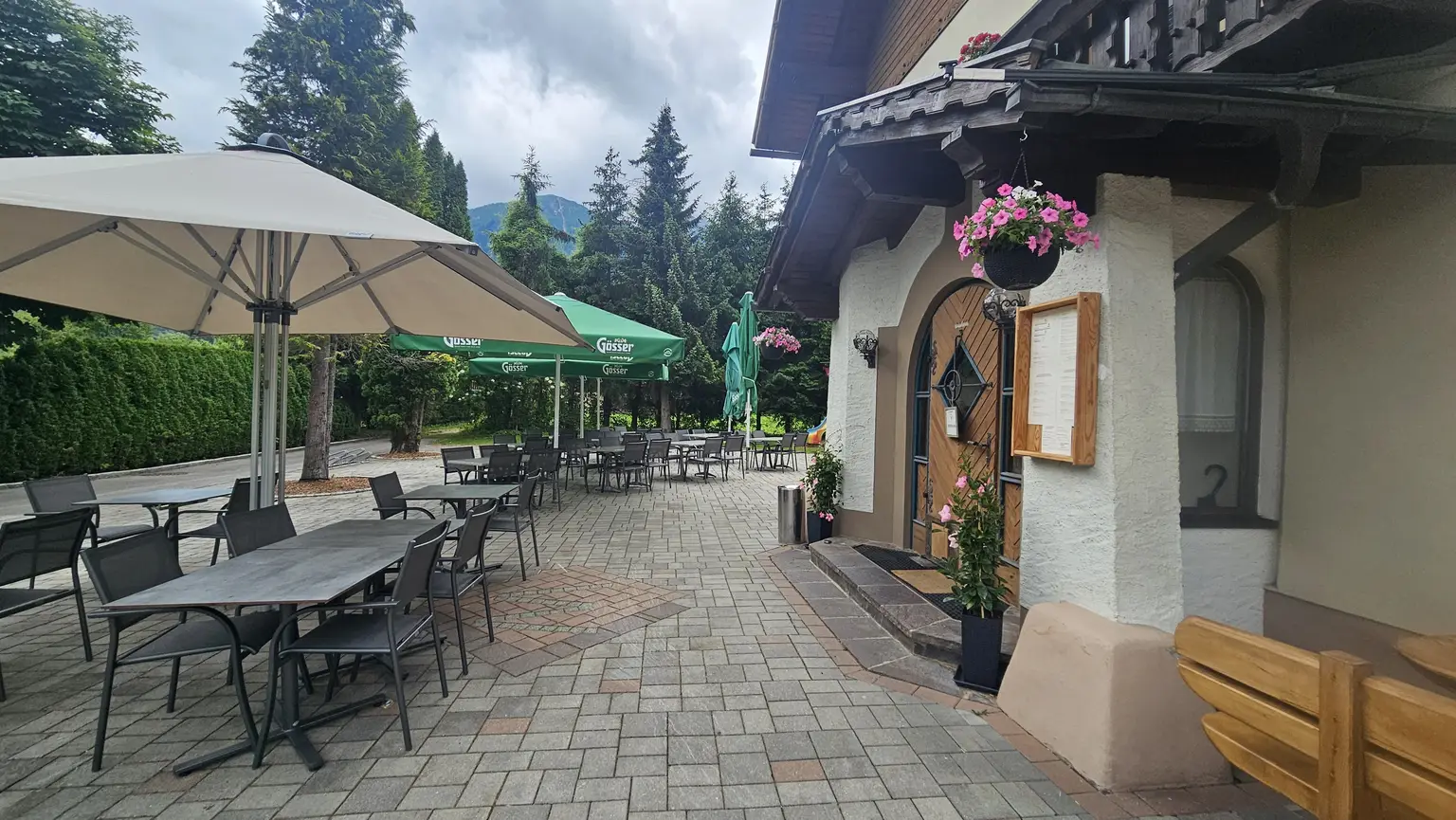 Gutgehender Gastbetrieb mit Zimmervermietung -  Schi- und Wanderregion Nassfeld Hermagor
