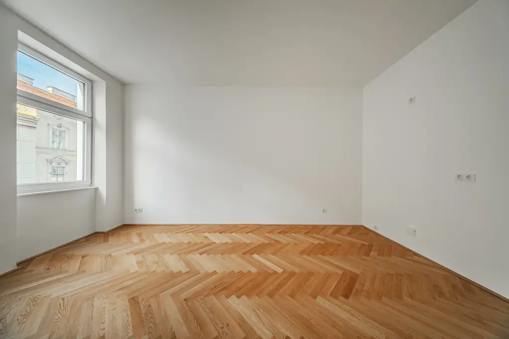 Klein, fein, neu saniert – stilvolles Altbaujuwel im Erstbezug!