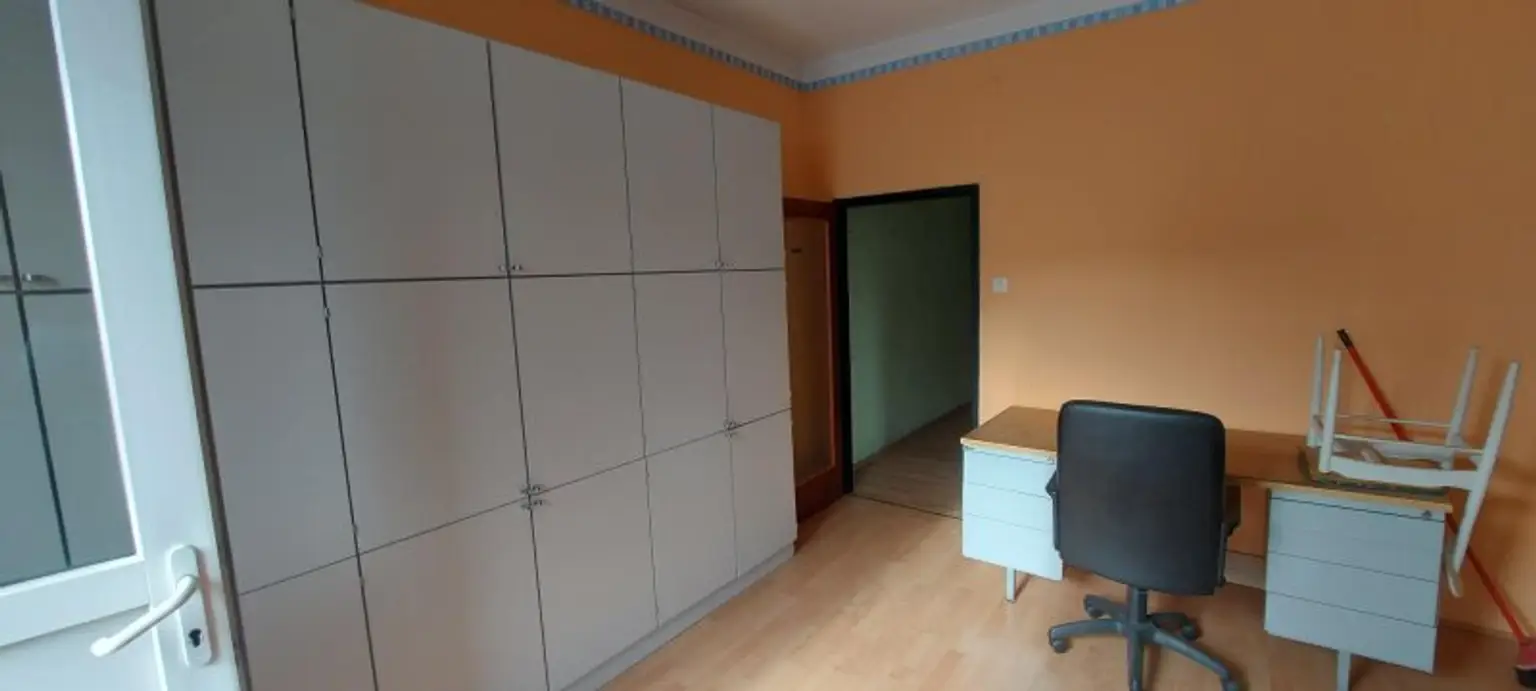 Flexible Gewerbeeinheit in zentraler Lage