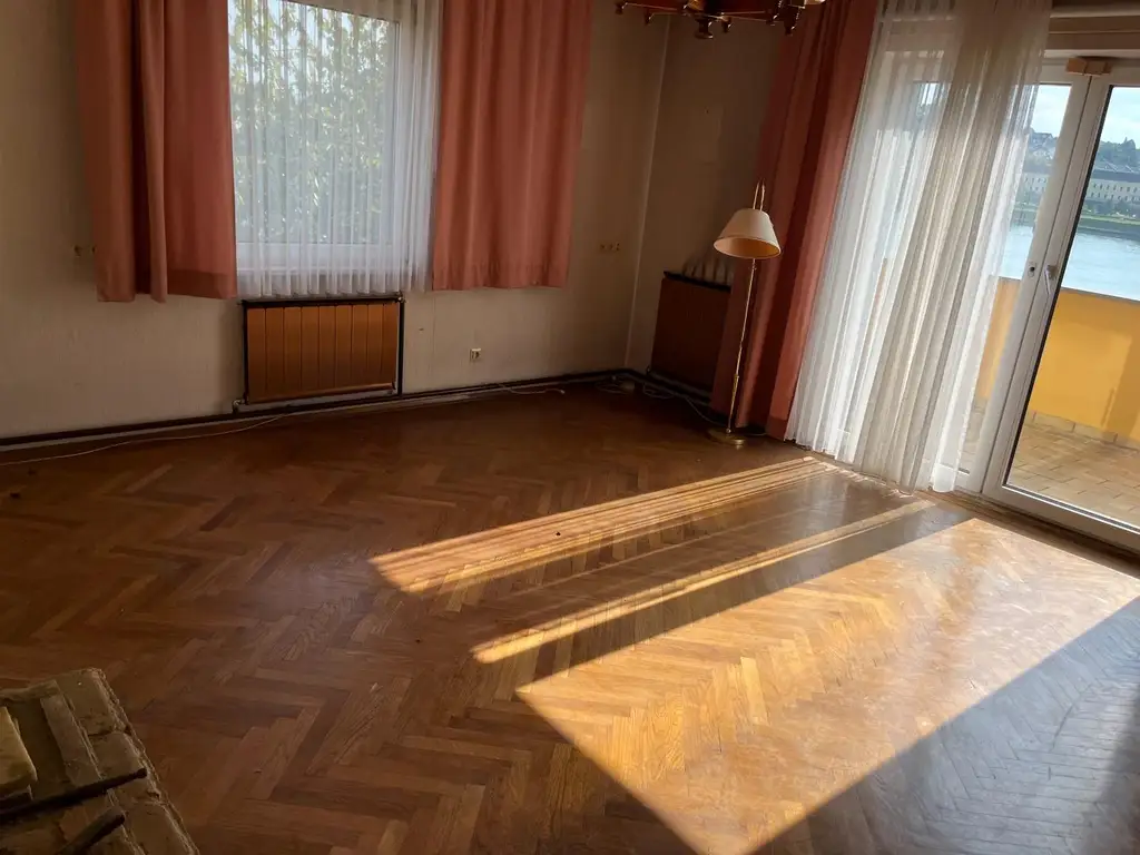 Bieterverfahren - Jetzt anmelden! Idyllisches Haus mit 2 Wohneinheiten in einzigartiger Lage an der Donau Persenbeug Zentrum