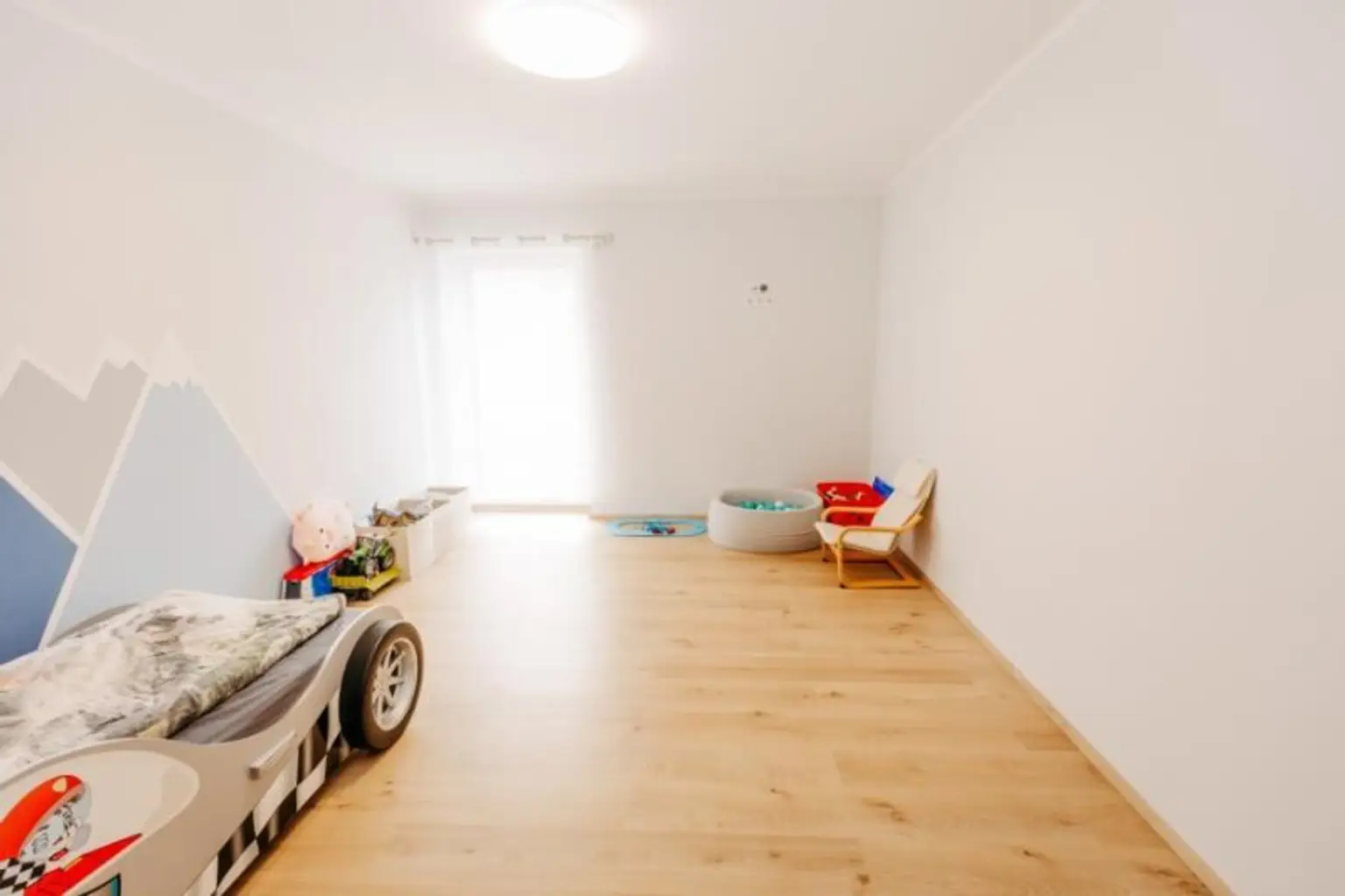 Verträumtes Bauernhaus neu adaptiert (2013) mit Toreinfahrt, Pool, Stadel und Schuppen