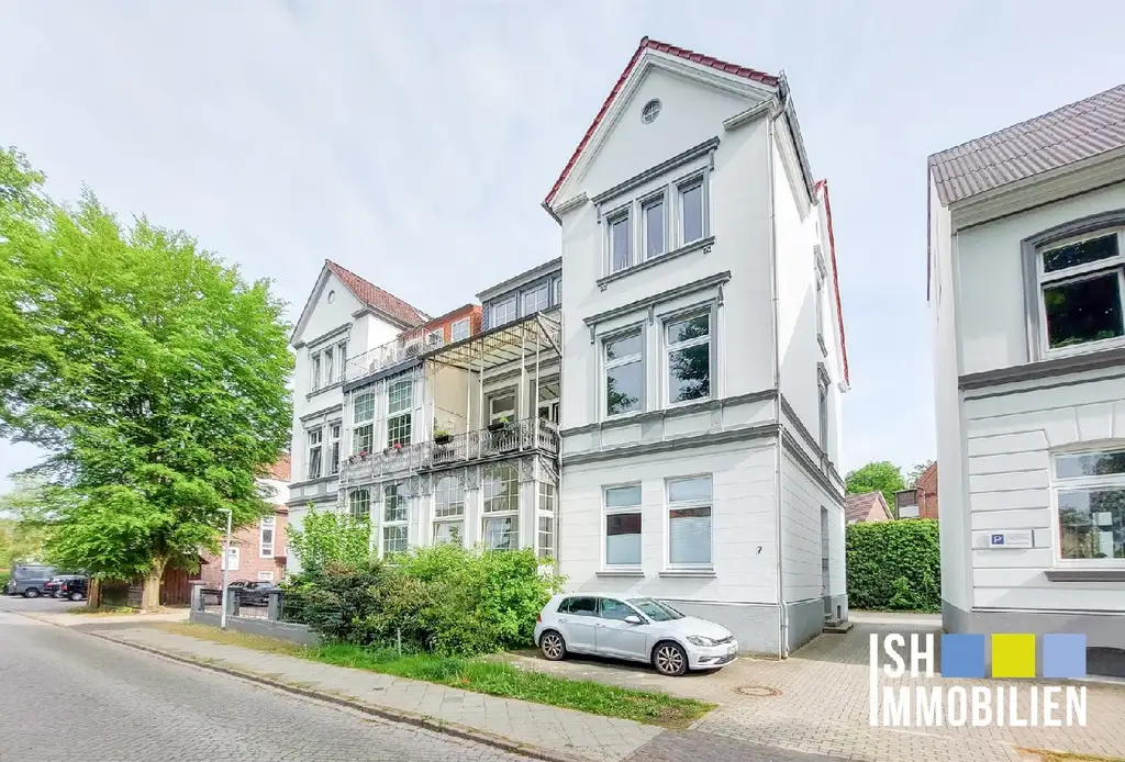 Tolle 2-Zi.-Altbauwohnung mit Wintergarten in zentraler Lage