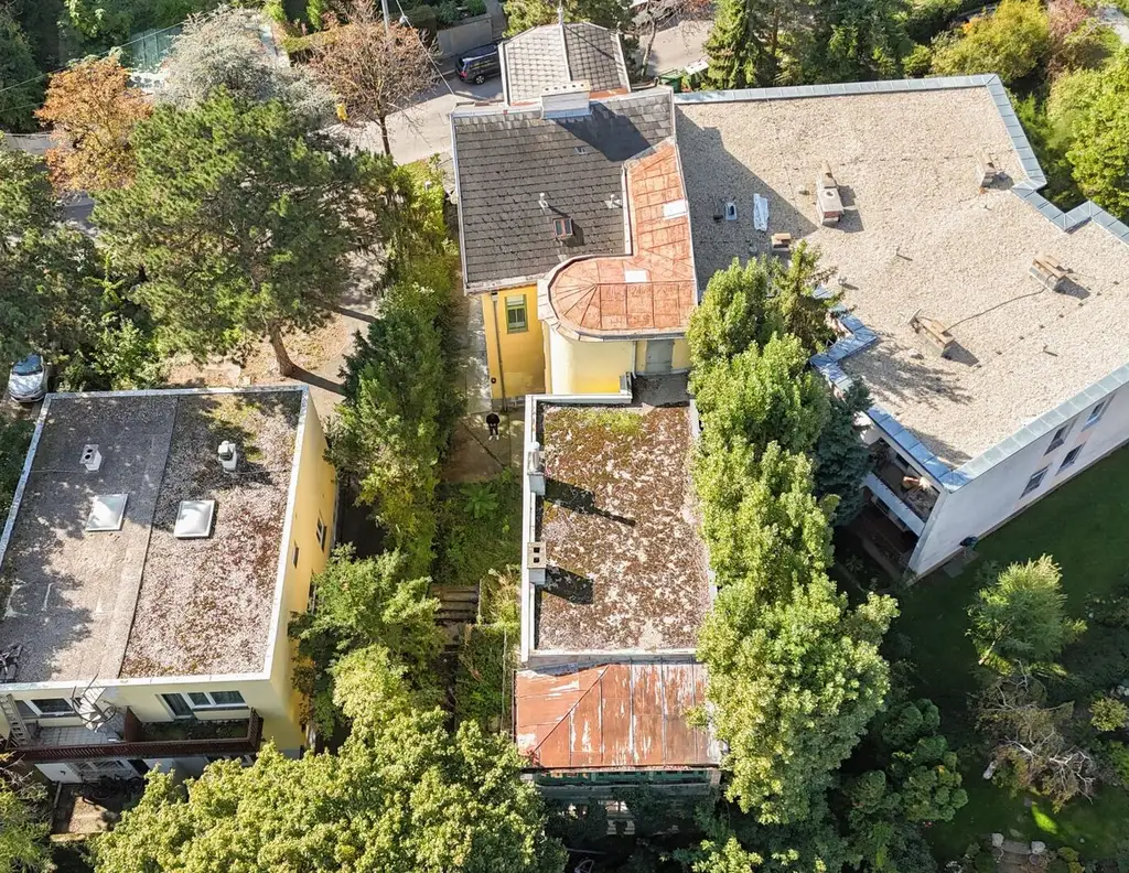 --- VILLA VERDE --- LEBEN AM WILHELMINENBERG - GRUNDSTÜCK MIT BESTANDSHAUS - BAUBEWILLIGTES POTENTIAL - TRAUMVILLA MIT POOL UND GROSSEM GARTEN