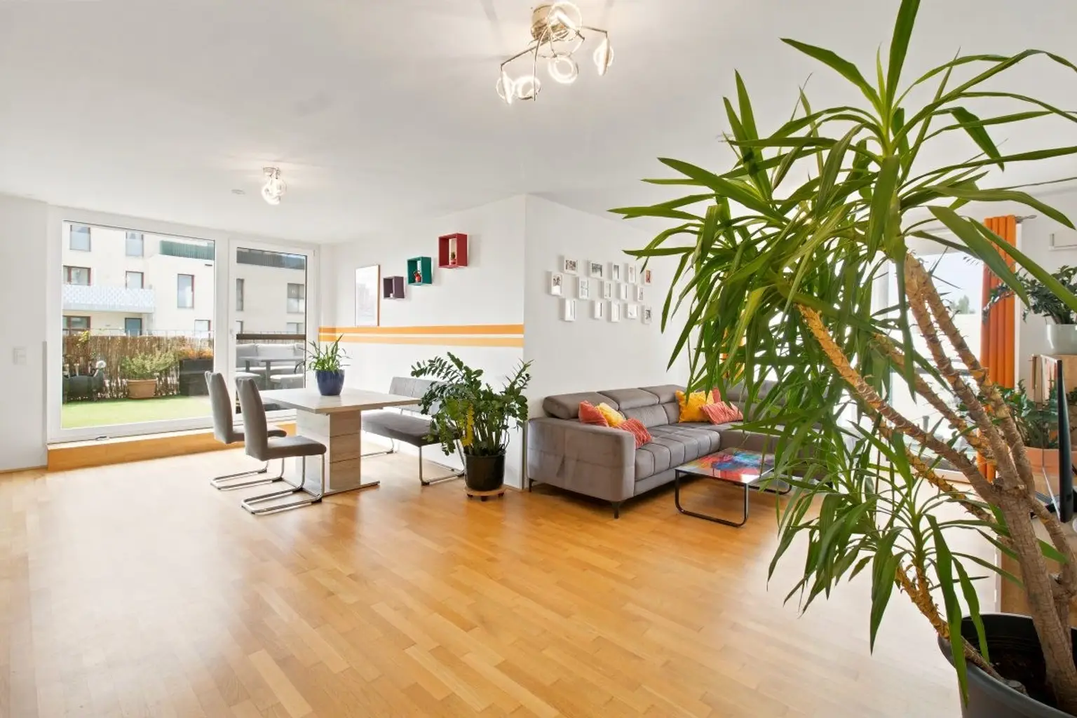 F | NEUHEIT ++ DREI Zimmer mit TERRASSE und BALKON - Gregorygasse | Prima Service Immobilien