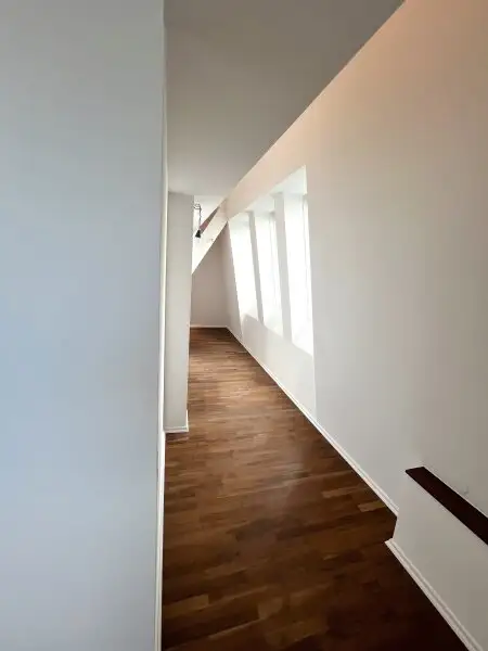 Hier bleiben keine Wünsche offen - Exklusive Maisonette mit 44m² Terrasse nahe Naschmarkt zu mieten!