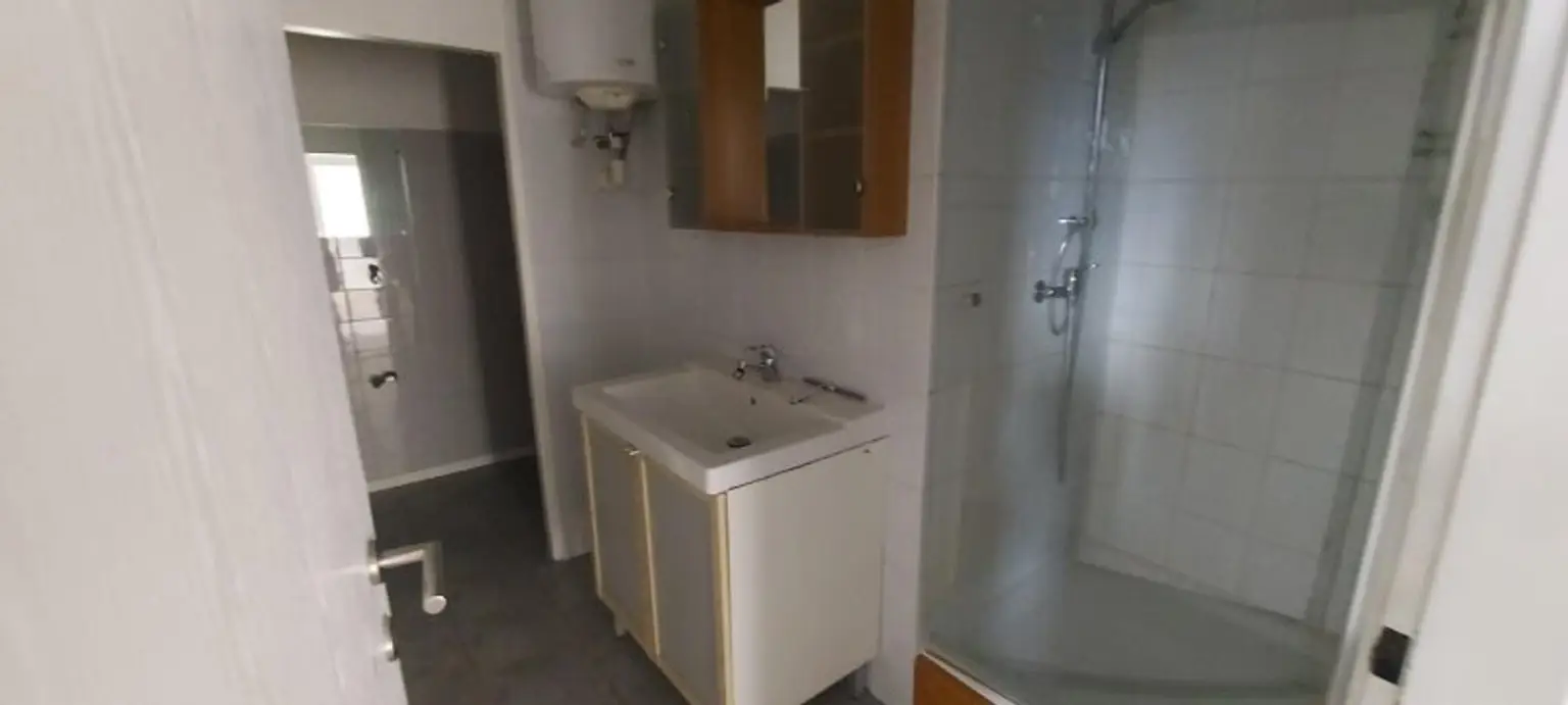 Flexible Gewerbeeinheit in zentraler Lage