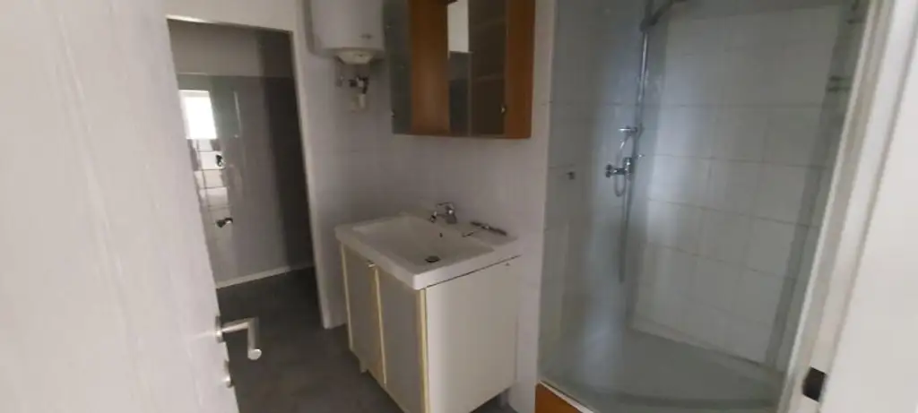 Flexible Gewerbeeinheit in zentraler Lage