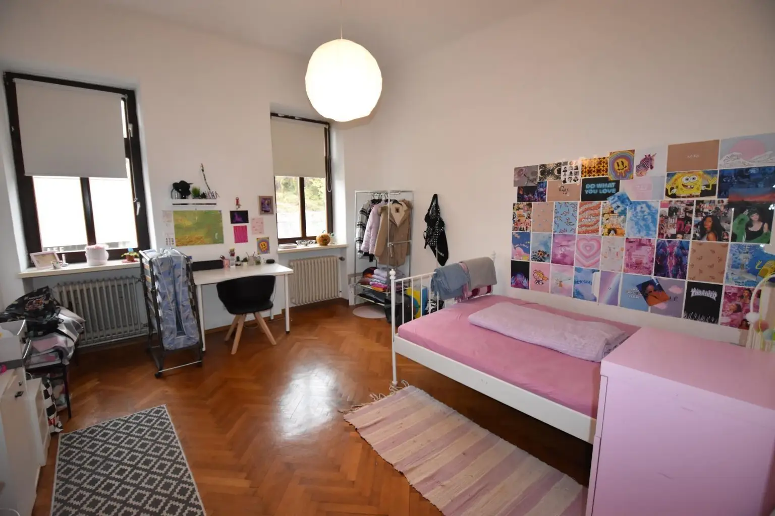 Schlafzimmer 1