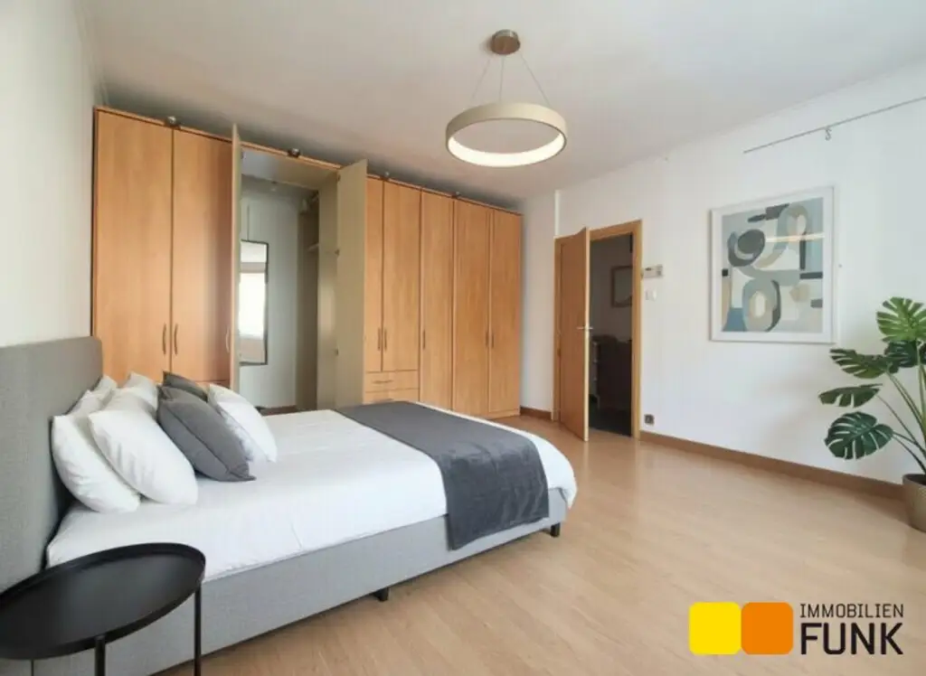 Gepflegte 3 Zimmerwohnung, 92 m², Sofortbezug