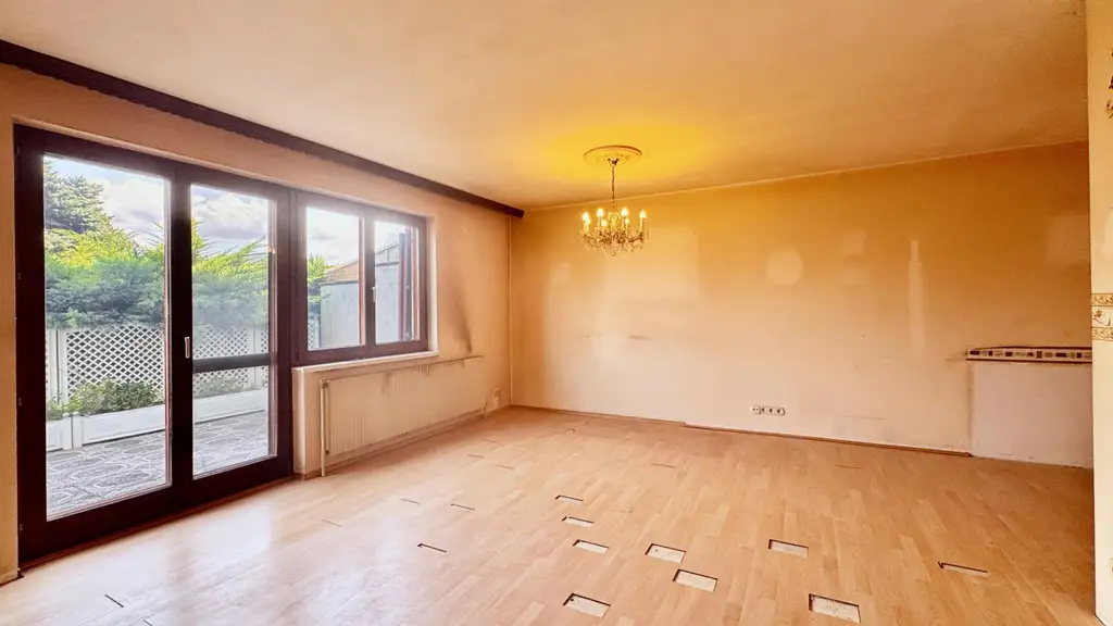 Reihenhaus mit Garten, Keller und Garage