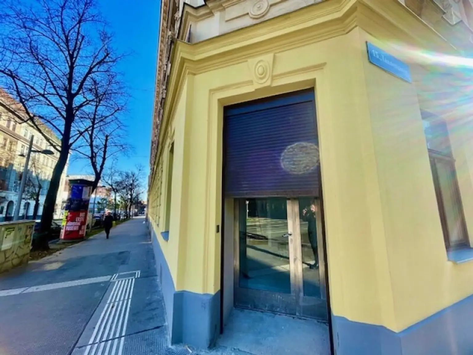 EXZELLENTE ORDINATION-PRAXIS-BÜRO-ATELIER - Nähe Wiener Stadthalle - 1150 WIEN-Bestlage!