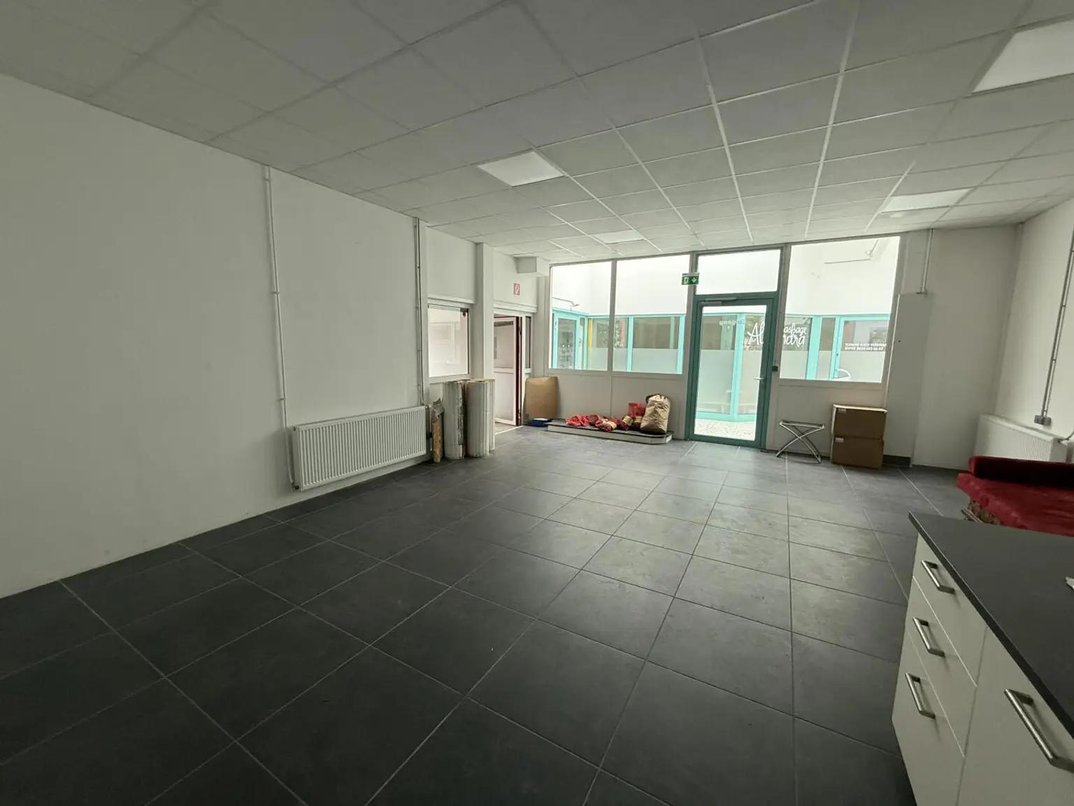 20251009_095443483_iOS