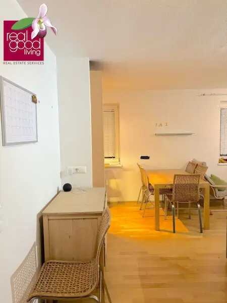 2‑Zimmer‑Wohnung mit Loggia beim Westbahnhof – ruhige Innenhoflage, voll möbliert