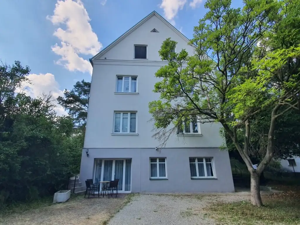 Top sanierte Wohnung mit Terrasse und großem Garten - nähe Wolfersberg