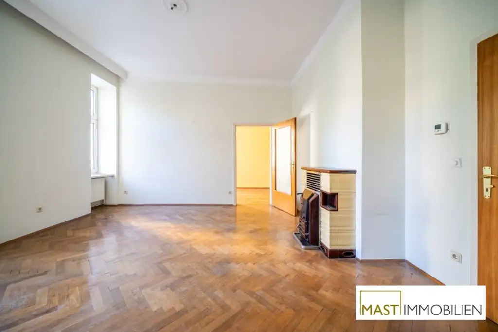 *NEU* Sanierungsbedürftige 4-Zimmer Wohnung mit Kirchenblick