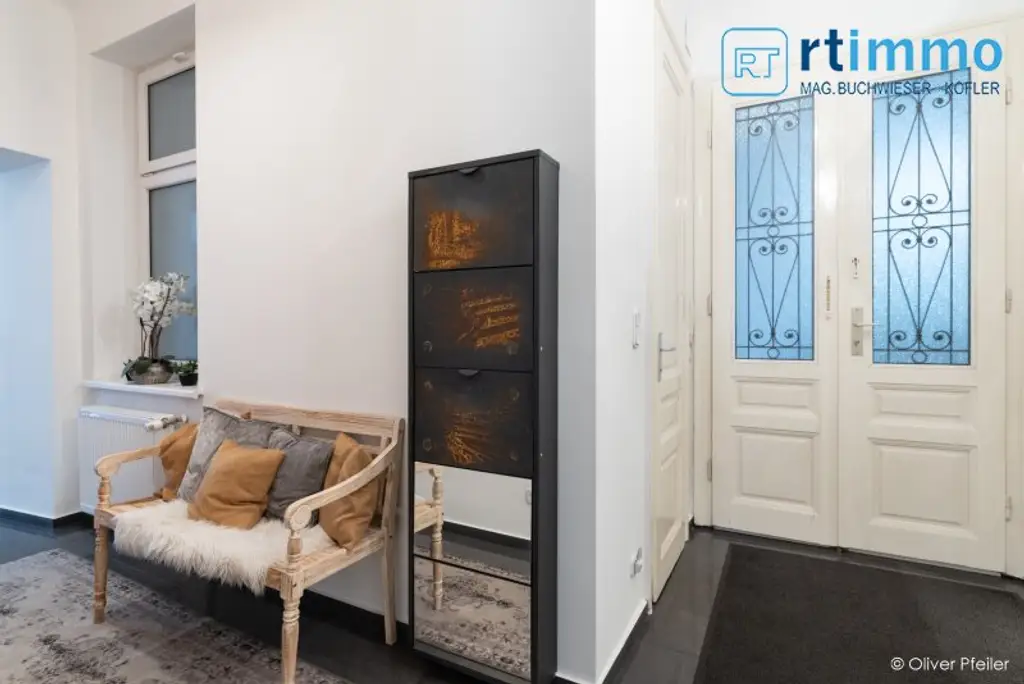 IHR NEUES ZUHAUSE WARTET: ELEGANT EINGERICHTETE ALTBAUWOHNUNG